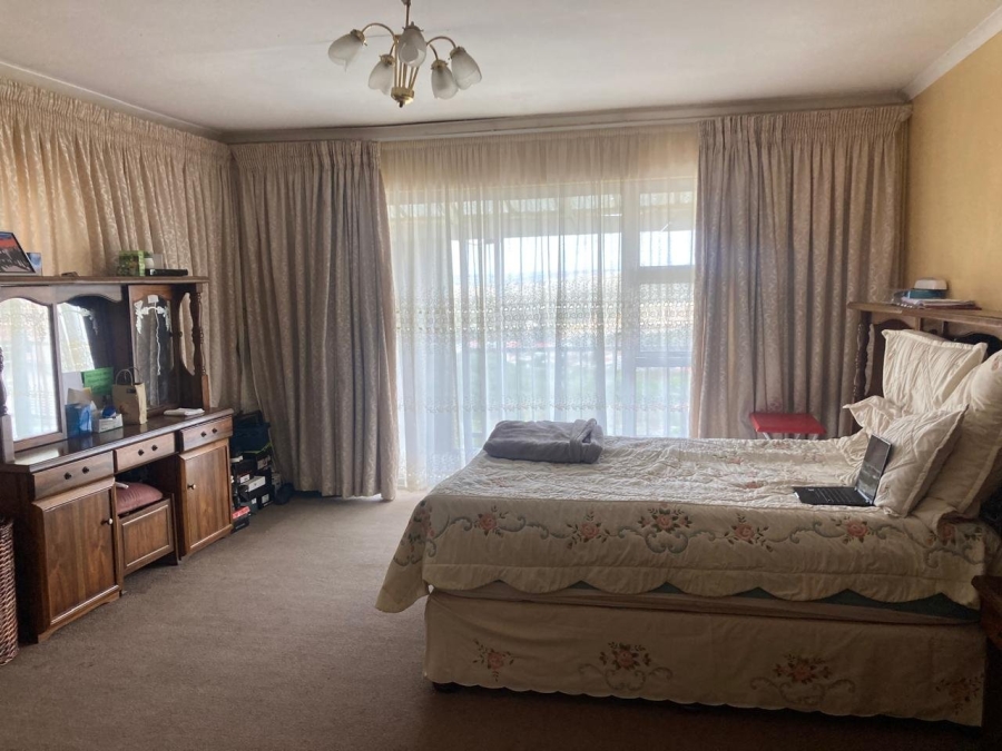 5 Bedroom Property for Sale in Breidbach Eastern Cape